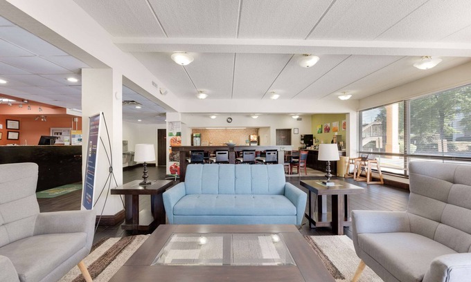 Irondale Hotel | Quality Inn Airport - Southeast