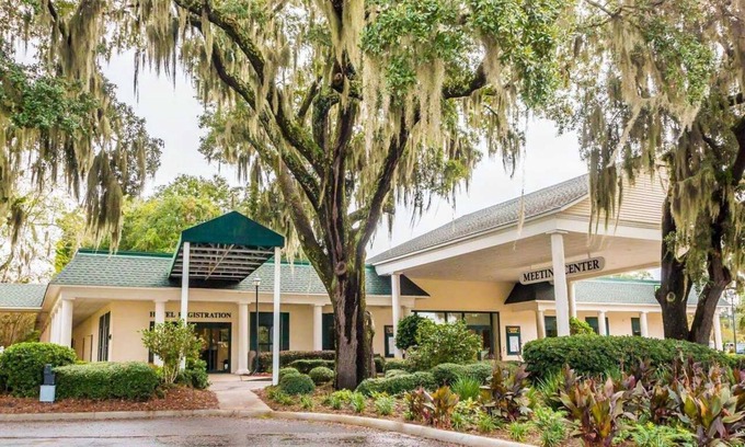 Beaufort Hotel | Quality Inn At Town Center