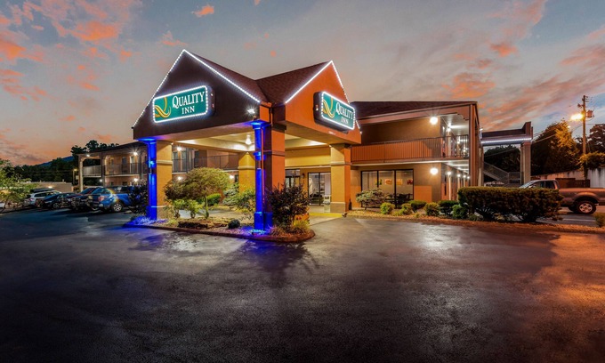 Johnson City Hotel | Quality Inn Downtown