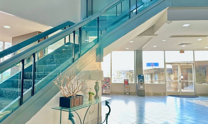 West Meadowbrook Hotel | Quality Inn Fort Worth - Downtown East