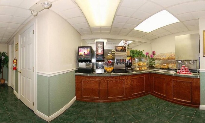 Massena Hotel | Quality Inn Massena