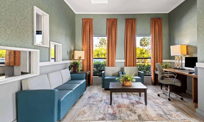 Orange City Hotel | Quality Inn near Blue Spring