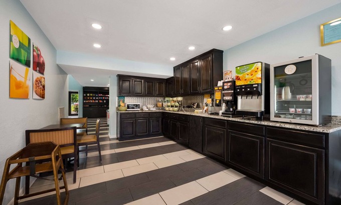 Oxford Hotel | Quality Inn Oxford Anniston I-20