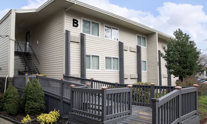 Sumner Hotel | Quality Inn Portland Airport PDX