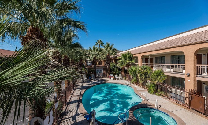 St. George Hotel | Quality Inn Saint George South Bluff