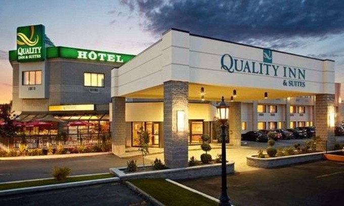 Brossard Hotel | Quality Inn & Suites Brossard
