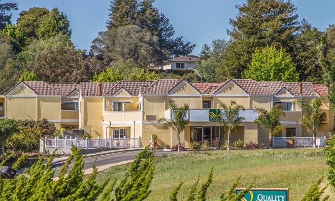 Capitola Hotel | Quality Inn & Suites Capitola By the Sea