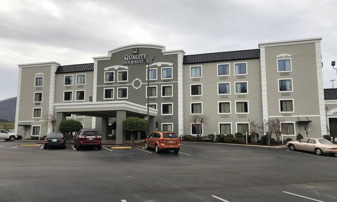 Lookout Valley Neighborhood Association Hotel | Quality Inn & Suites Chattanooga West near Lookout Mountain