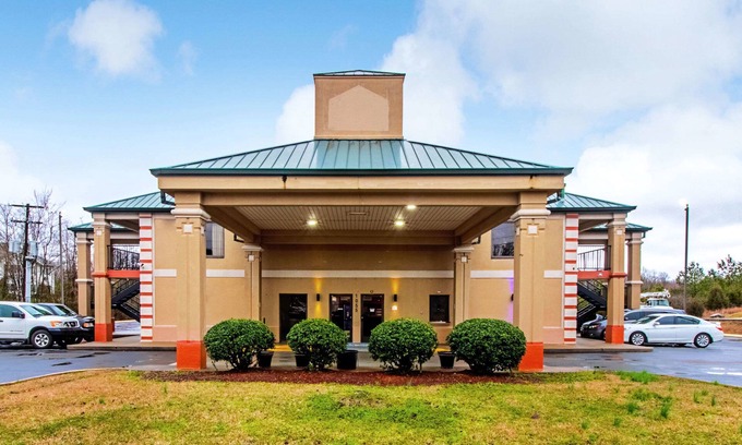 Dickson Hotel | Quality Inn & Suites Dickson