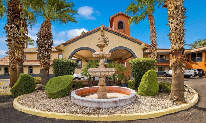 Goodyear Hotel | Quality Inn & Suites Goodyear - Phoenix West