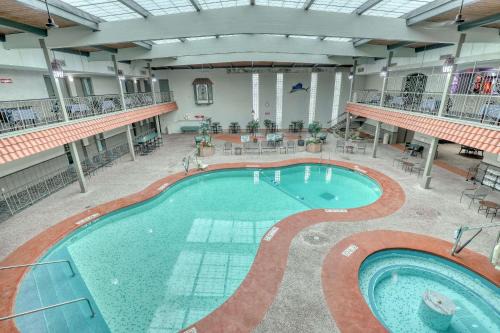 Green Bay Hotel | Quality Inn & Suites Green Bay Downtown