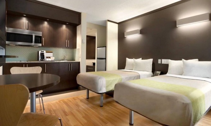 Hanover Place Hotel | Quality Inn & Suites Kansas City Downtown