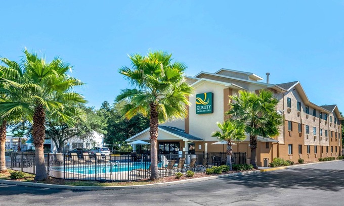 Leesburg Hotel | Quality Inn & Suites Leesburg Chain of Lakes