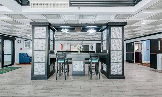 North Little Rock Hotel | Quality Inn & Suites North Little Rock