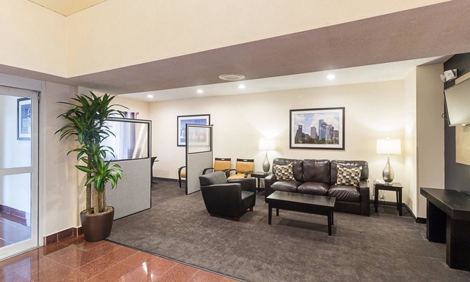 Westchase Hotel | Quality Inn & Suites West Chase