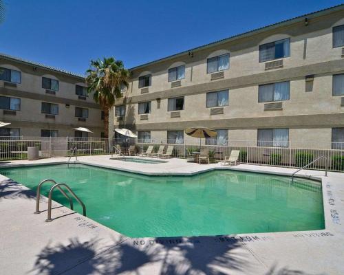 Yuma Hotel | Quality Inn & Suites Yuma