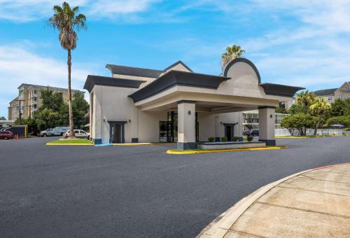 Tallahassee Hotel | Quality Inn Tallahassee near University