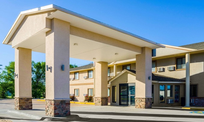 Great Bend Hotel | Quality Inn