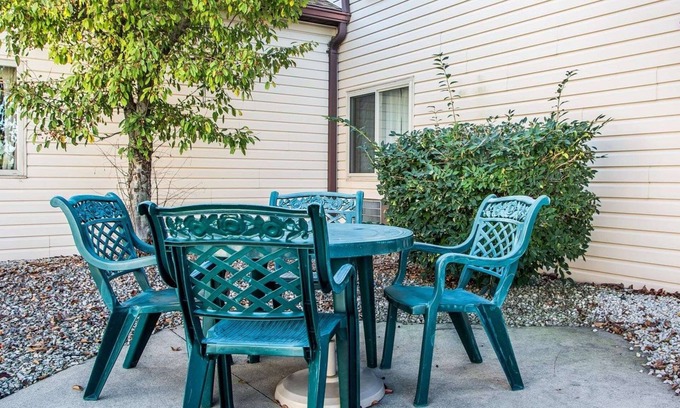 Sidney Hotel | Quality Inn