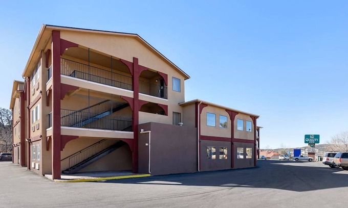 Tyrone Hotel | Quality Inn