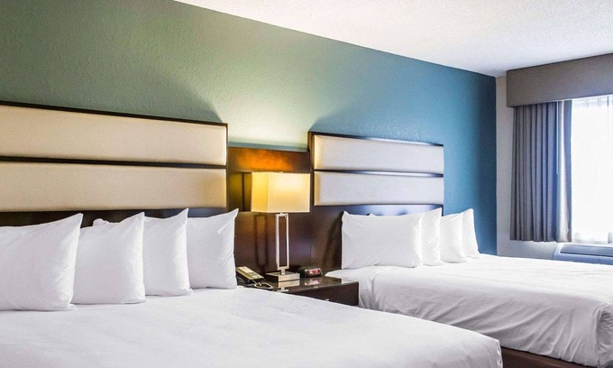 Streetsboro Hotel | Quality Inn