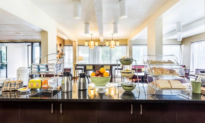 Walterboro Hotel | Quality Inn