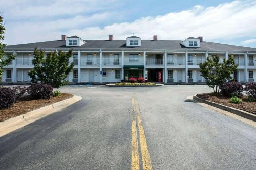 Waynesboro Hotel | Quality Inn Waynesboro