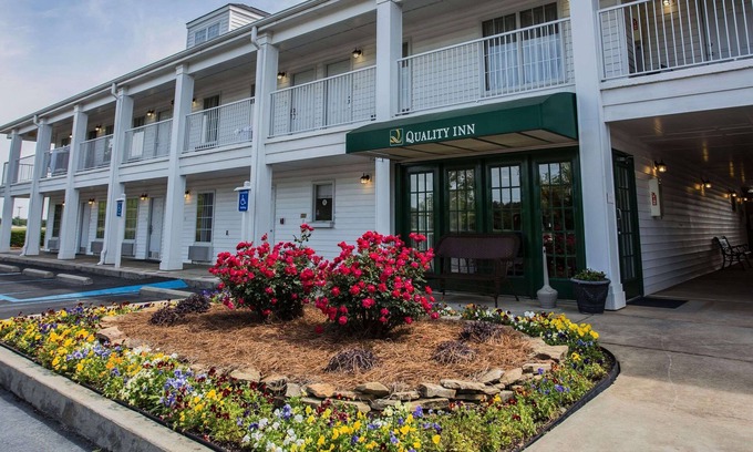 Waynesboro Hotel | Quality Inn Waynesboro