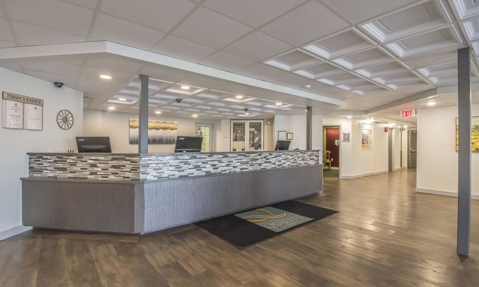 West Edmonton Hotel | Quality Inn West Edmonton