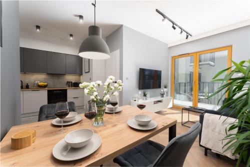 Warszawskie Apartment | Quantum Premium Apartment & Free Parking!