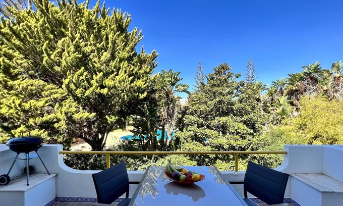 Cavacos Apartment | Quarteira Stylish 1 by Homing