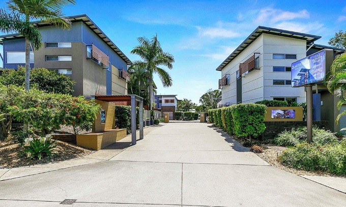 Urangan Villa | Quarterdecks Retreat