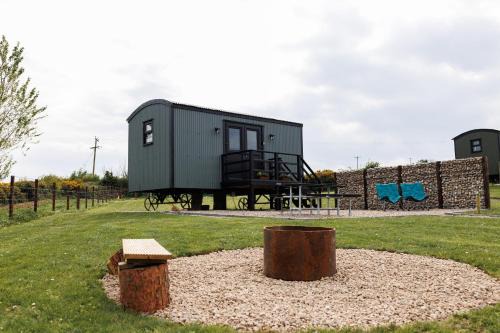 Bangor Other | Quarterlands Glamping, Shepherds hut Bracken