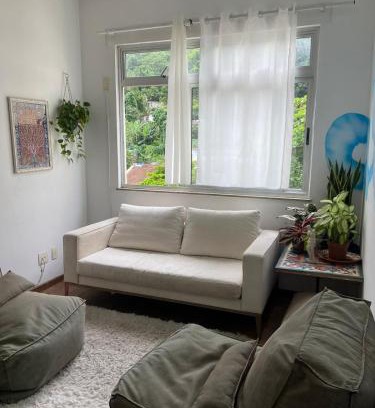 Gavea Apartment | Quarto e sala na Gávea