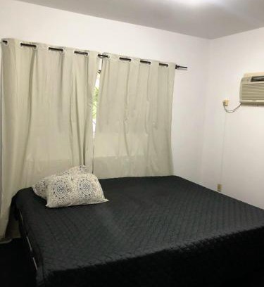 Centro House | Quarto econômico 50 metros da praia