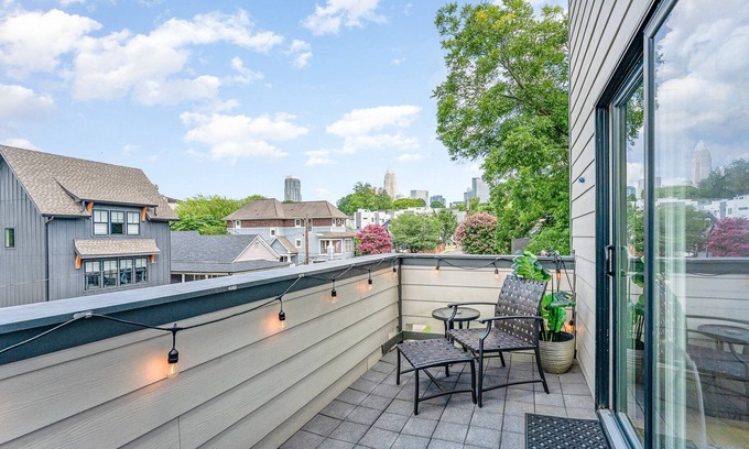 Third Ward House | Queen City Special: 10% Off 3+ nights!
