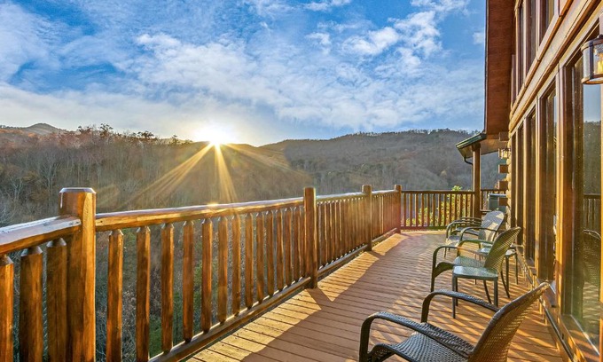 Chalet Village North House | Queen of Dreams