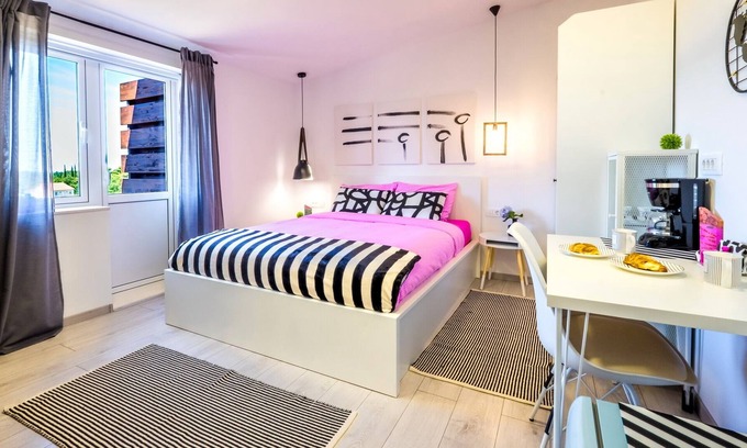Mocici Apartment | Queen room with balcony - near Dubrovnik airport