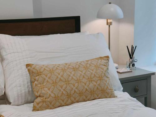 Cardigan House | Queen's Apartment in Cardigan, Cardigan Bay