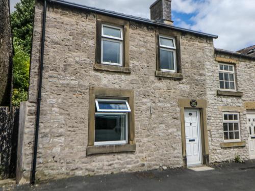 Tideswell House | Queen's Cottage