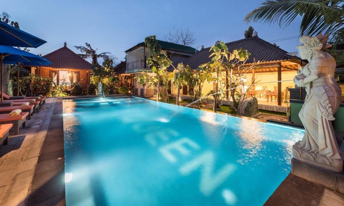 Mushroom Bay Hotel | Queen Villa