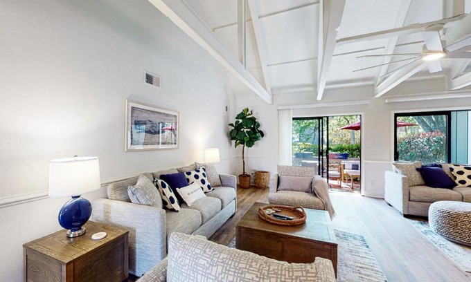 Palmetto Dunes Apartment | Queens Grant 684