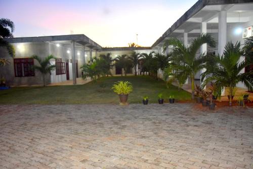 Mihintale House | Queens Hotel Anuradhapura