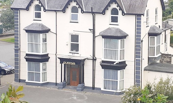 Porthmadog House | Queens Rooms