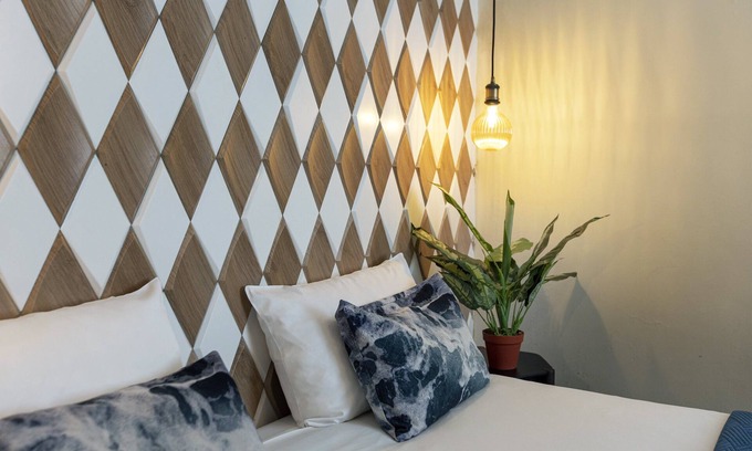Canal Ring Hotel | Quentin Hotel Golden Bear