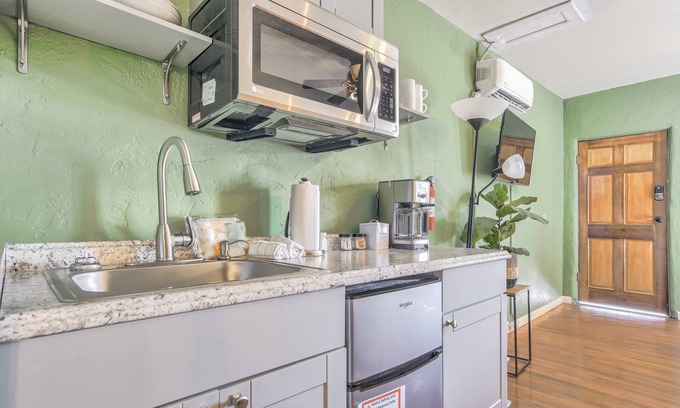 West Colorado Springs Apartment | Quest Rest - 1