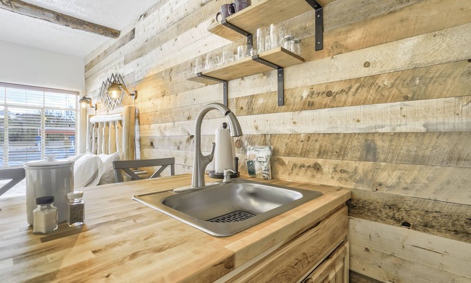 West Colorado Springs House | Quest Rest - Unit 7