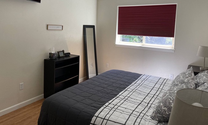 Questa Woods House | Quiet 2 Bedroom House