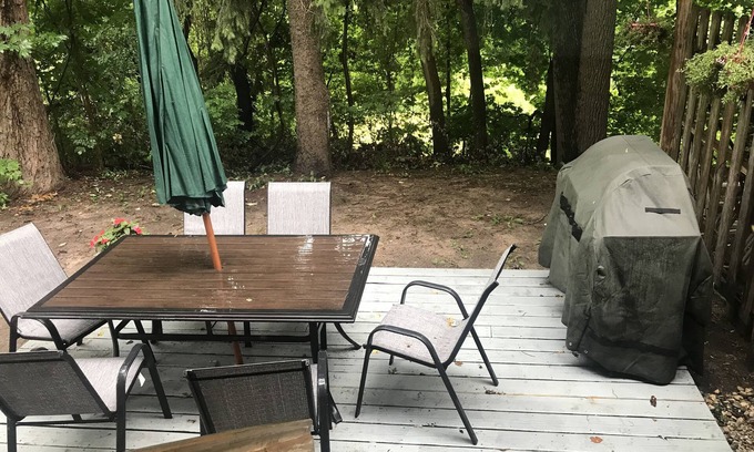 South Haven Condo | Quiet 2 Bedroom, Sleeps up to 8, dog friendly.
