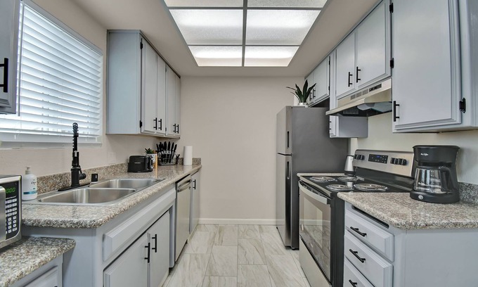 Yuba City Apartment | Quiet 2BR Apartment Near Downtown & Amphitheatre